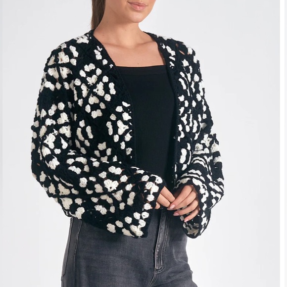Elan Vintage Daisey Black/White Crochet Flower Cardigan - Small - Picture 3 of 4